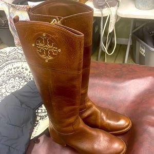 Tory Burch Kiernan 35MM Tumbled Leather Riding  Boots Almond 6.5M